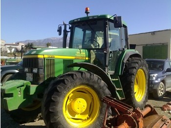 John Deere 6910 - Traktori