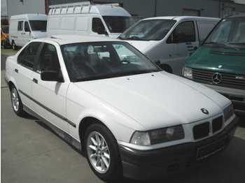 BMW 320i - Henkilöauto