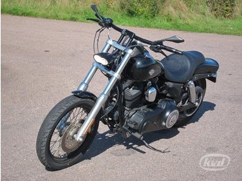 Harley-Davidson FXDB Dyna Street Bob Motorcykel (76hk)  - Moottoripyörä