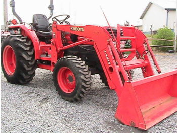 Kubota L3430 Tractor - Pyöräkuormaaja
