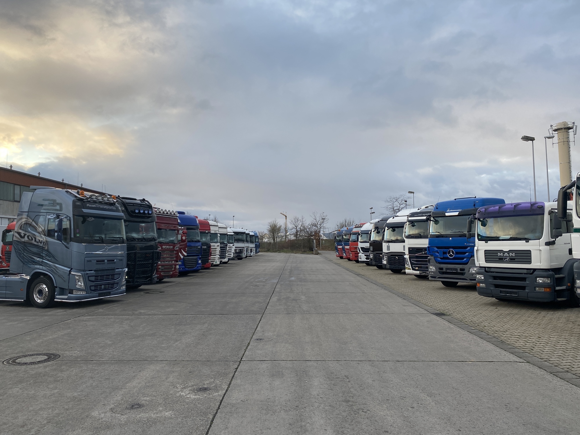 NBC-Trucks GmbH undefined: kuva NBC-Trucks GmbH undefined